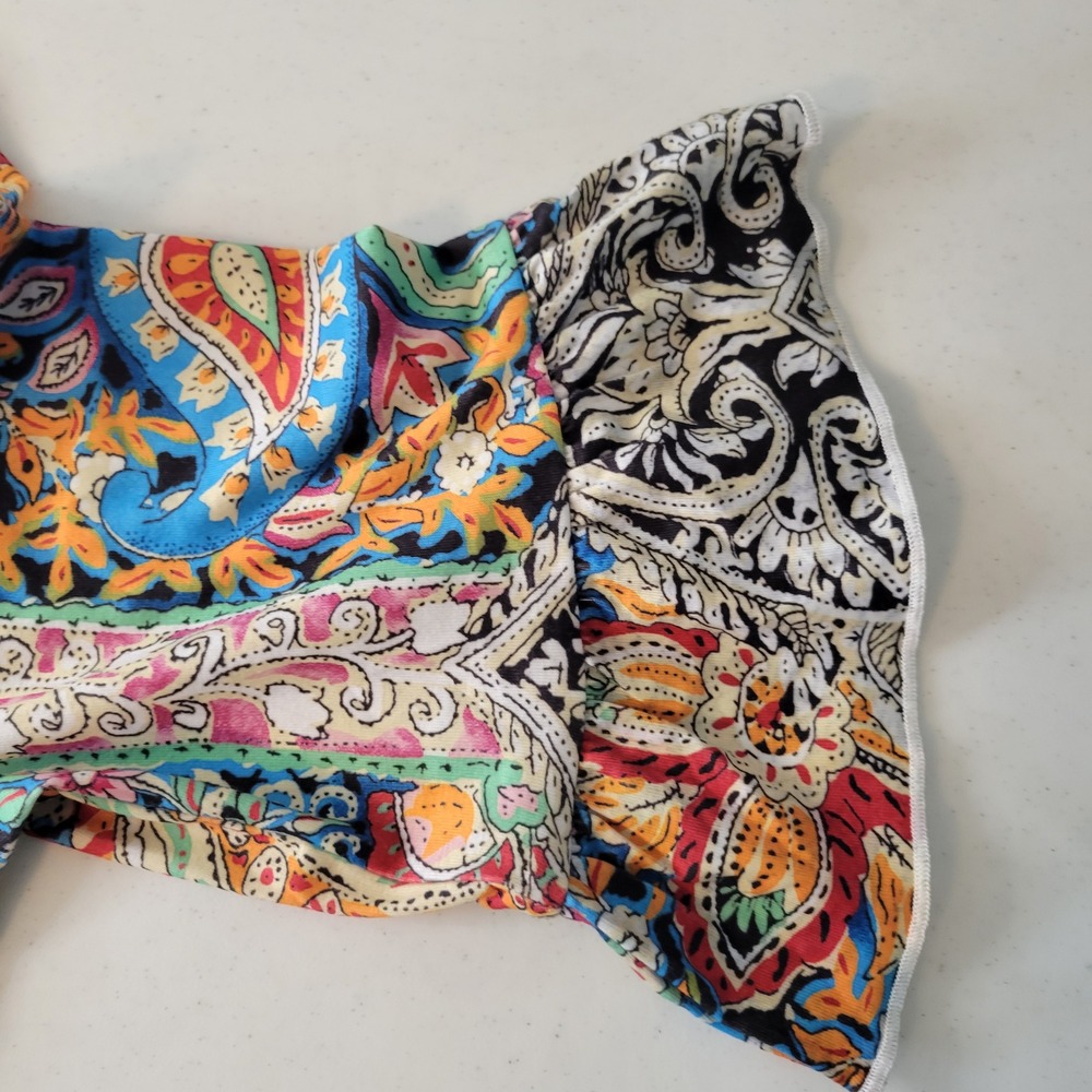 BOHO Paisley Print Ruffle Bell Sleeve Pearl Button Split Neck Top Sz Med NEW - Picture 4 of 14
